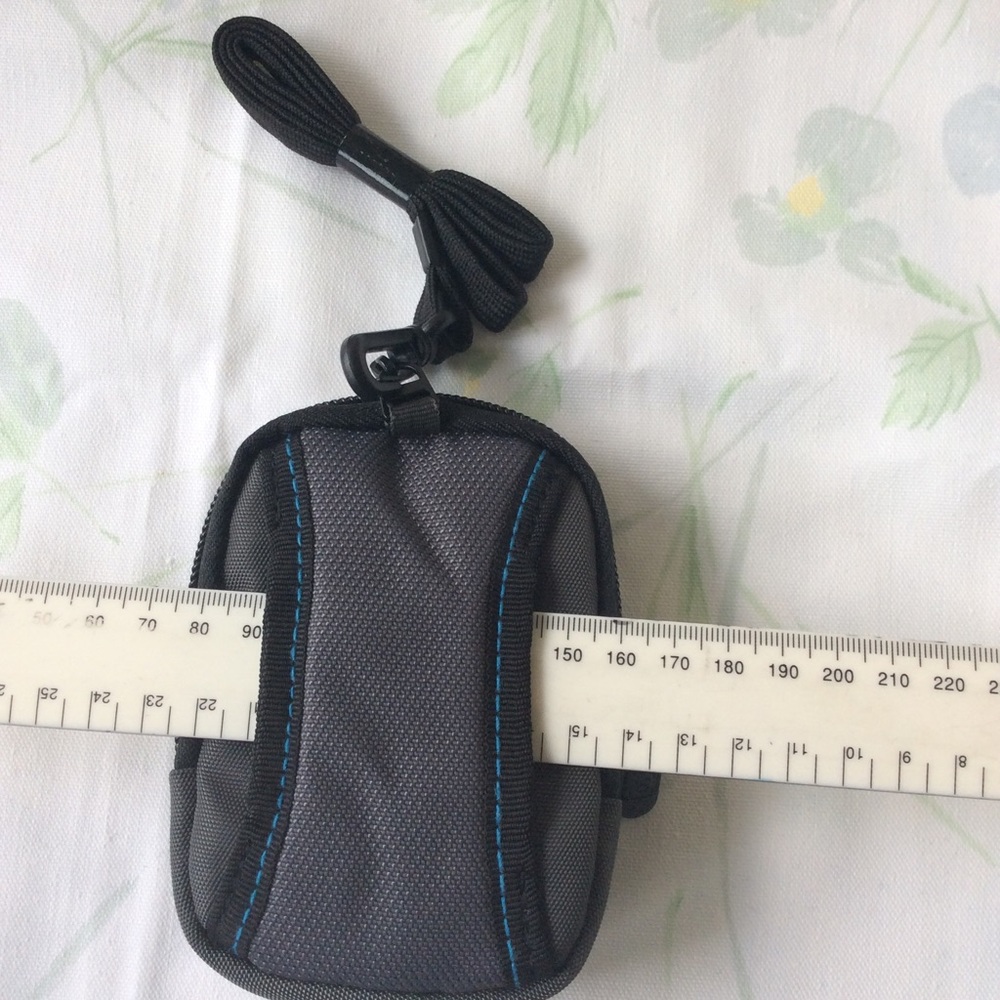 NEW camera case - Picture 2 of 3